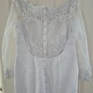 Wedding dress - Image 3