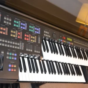 Yamaha Electone HS-8 Organ. (Two to choose from. Price is for one only) - Image 2