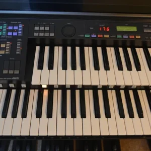 Yamaha Electone HS-8 Organ. (Two to choose from. Price is for one only) - Image 4