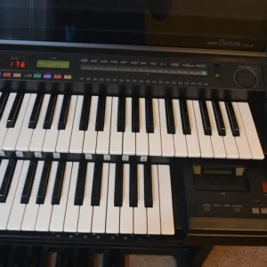 Yamaha Electone HS-8 Organ. (Two to choose from. Price is for one only) - Image 5
