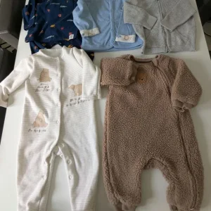 8 Pieces Baby Boys Clothing 6/9 Months. - Image 3