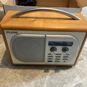 radio pure like new in box can deliver for a small charge - Image 3
