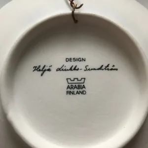 Helja Liukko-Sundstrom two wall plaques 11cm - Image 6
