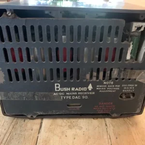 Vintage 1950s Bakelite Radio - Image 4