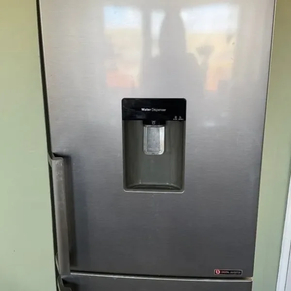 Samsung Fridge Freezer - see all photos