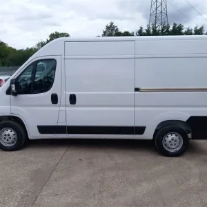 2022 Vauxhall Movano L2H2 (BOXER RELAY) AIR CON SAT NAV Box Van Diesel Manual - Image 3