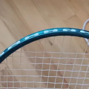 Nearly new slazenger badminton racket and a tube of shuttles - Image 5