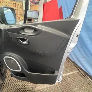 2015 Vauxhall Vivaro Vivaro 2700 Sportive CDTI Panel Van DIESEL Manual - Image 3