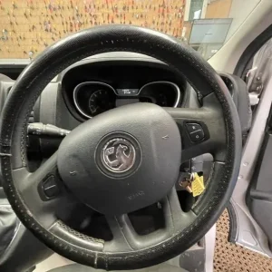 2015 Vauxhall Vivaro Vivaro 2700 Sportive CDTI Panel Van DIESEL Manual - Image 4