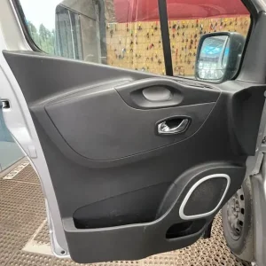 2015 Vauxhall Vivaro Vivaro 2700 Sportive CDTI Panel Van DIESEL Manual - Image 6