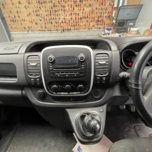 2015 Vauxhall Vivaro Vivaro 2700 Sportive CDTI Panel Van DIESEL Manual - Image 7