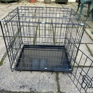 Black Pet Cage DOES NOT FOLD W17in/43cm L23in/59cm H21in/53cm Good condition A498