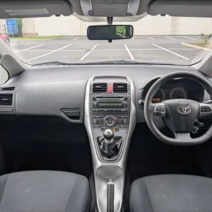 2011 Toyota Auris 1.6L Hatchback - Image 6