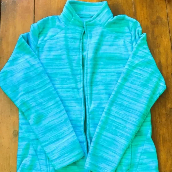 new womens' fleece jacket size xl but more like a 14. Chest measures 42". Length 26"