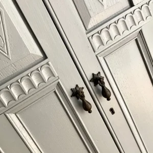 Pretty Antique Hand Painted Wardrobe Delivery Available - Image 4