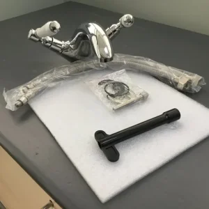 Basin chrome mixer taps with white porcelain handles - Image 3