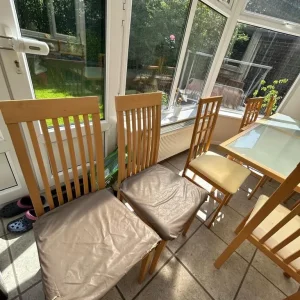 DINING TABLE EXTENDABLE WITH 8 CHAIRS - Image 5