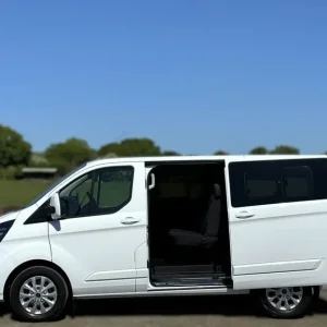 2019 Ford Transit Custom 2.0 320 LIMITED 6 SEAT COMBI VAN SWB Combi Van Diesel Manual - Image 4