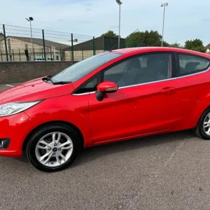 2015 Ford Fiesta 1.25 82 Zetec 3dr HATCHBACK Petrol Manual - Image 3
