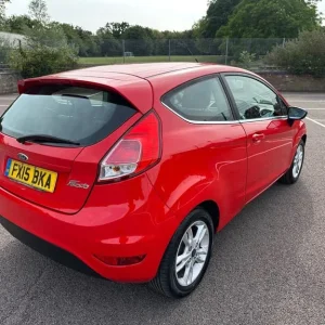 2015 Ford Fiesta 1.25 82 Zetec 3dr HATCHBACK Petrol Manual - Image 8