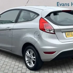 2015 Ford Fiesta 1.25 82 Zetec 3dr Hatchback Petrol Manual - Image 4