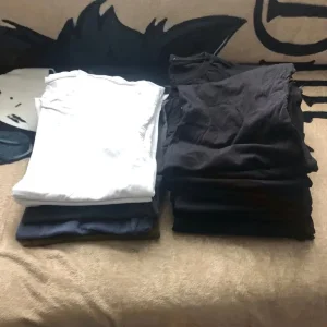 Men’s Clothes Bundle – 39 items size S + 1 bag size M - Image 5