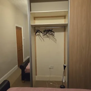 Room available - Image 2