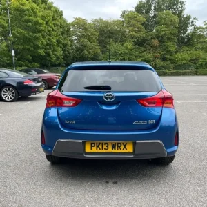 2013 Toyota Auris 1.8 VVT-h Excel CVT Euro 5 (s/s) 5dr HATCHBACK Petrol/Electric - Image 6