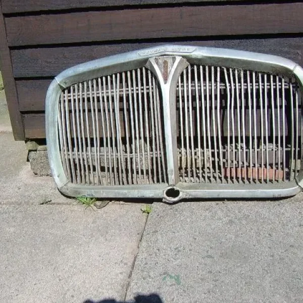 Rover 3000 front grill