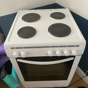 ESSENTIALS 60 cm Electric Solid Plate Cooker - Image 3