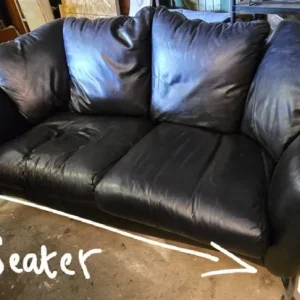 Leather sofa suite in petrol blue - Image 7