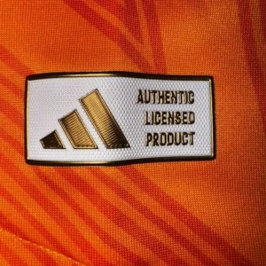 Real madird 24/25 away kit (PayPal only and postage sorry) - Image 2