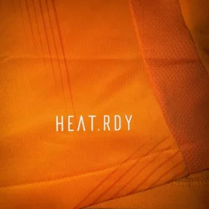 Real madird 24/25 away kit (PayPal only and postage sorry) - Image 4