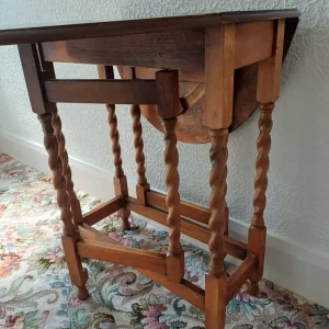 Drop leaf Occasional Table - Image 3