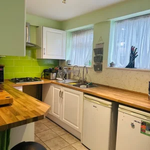 Double room for single professional person available - Image 4