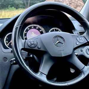 ONLY £1350 WITH 1 YEARS MOT - AUTOMATIC - Mercedes C Class C220D - Image 4