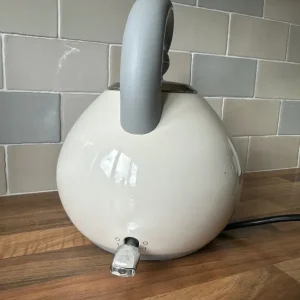 Russell Hobbs Bubble Cream Kettle - Image 4