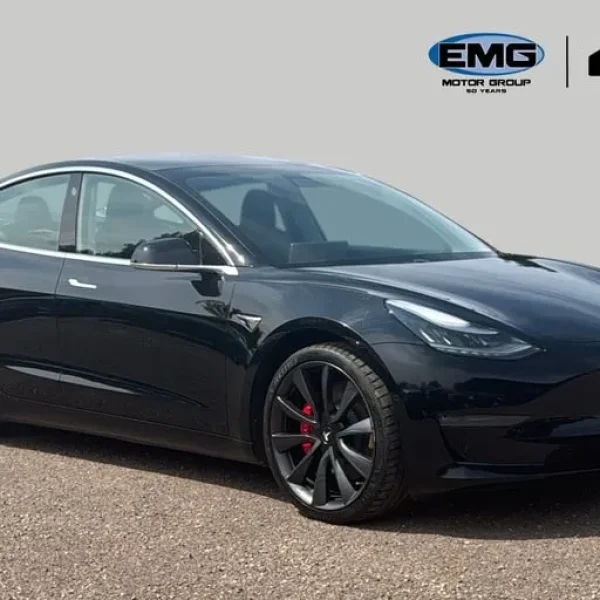 Tesla Model 3 dual Motor Performance Saloon 4dr Electric Auto 4wde performance