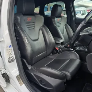 2017 Ford Focus 2.0T EcoBoost ST-3 5-door Hatchback Petrol Manual - Image 3