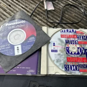 Panasonic 3DO console + 2 games + 2 sampler discs. *IT WORKS!* - Image 4