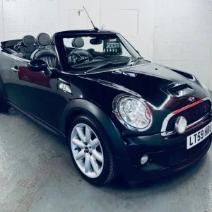 2010 MINI Convertible 1.6 Cooper S 2dr Auto CONVERTIBLE Petrol Automatic - Image 2