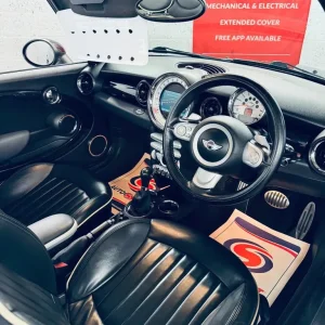 2010 MINI Convertible 1.6 Cooper S 2dr Auto CONVERTIBLE Petrol Automatic - Image 5