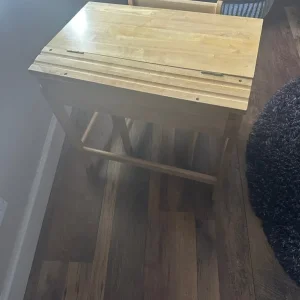 Desk & Chair