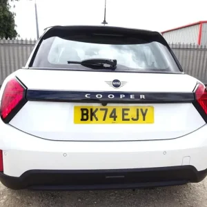 2024 74 REG MINI COOPER CLASSIC C AUTO DAMAGED REPAIRABLE SALVAGE - Image 2
