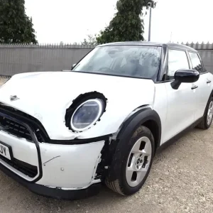2024 74 REG MINI COOPER CLASSIC C AUTO DAMAGED REPAIRABLE SALVAGE - Image 5