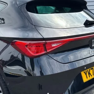 2020 SEAT Leon 1.0 TSI SE Dynamic Euro 6 (s/s) 5dr Hatchback PETROL Manual - Image 8