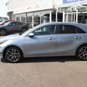 2022 Kia Ceed 1.5 T-GDi 3 Euro 6 (s/s) 5dr HATCHBACK Petrol Manual - Image 5