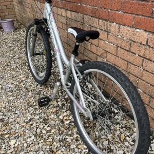 Ridgeback Destiny 24-inch bike for girls - Image 3