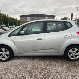 2010 Kia Venga 1.6 2 5dr Auto HATCHBACK Petrol Automatic - Image 4
