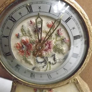 1890's Victorian mantle clock. - Image 3